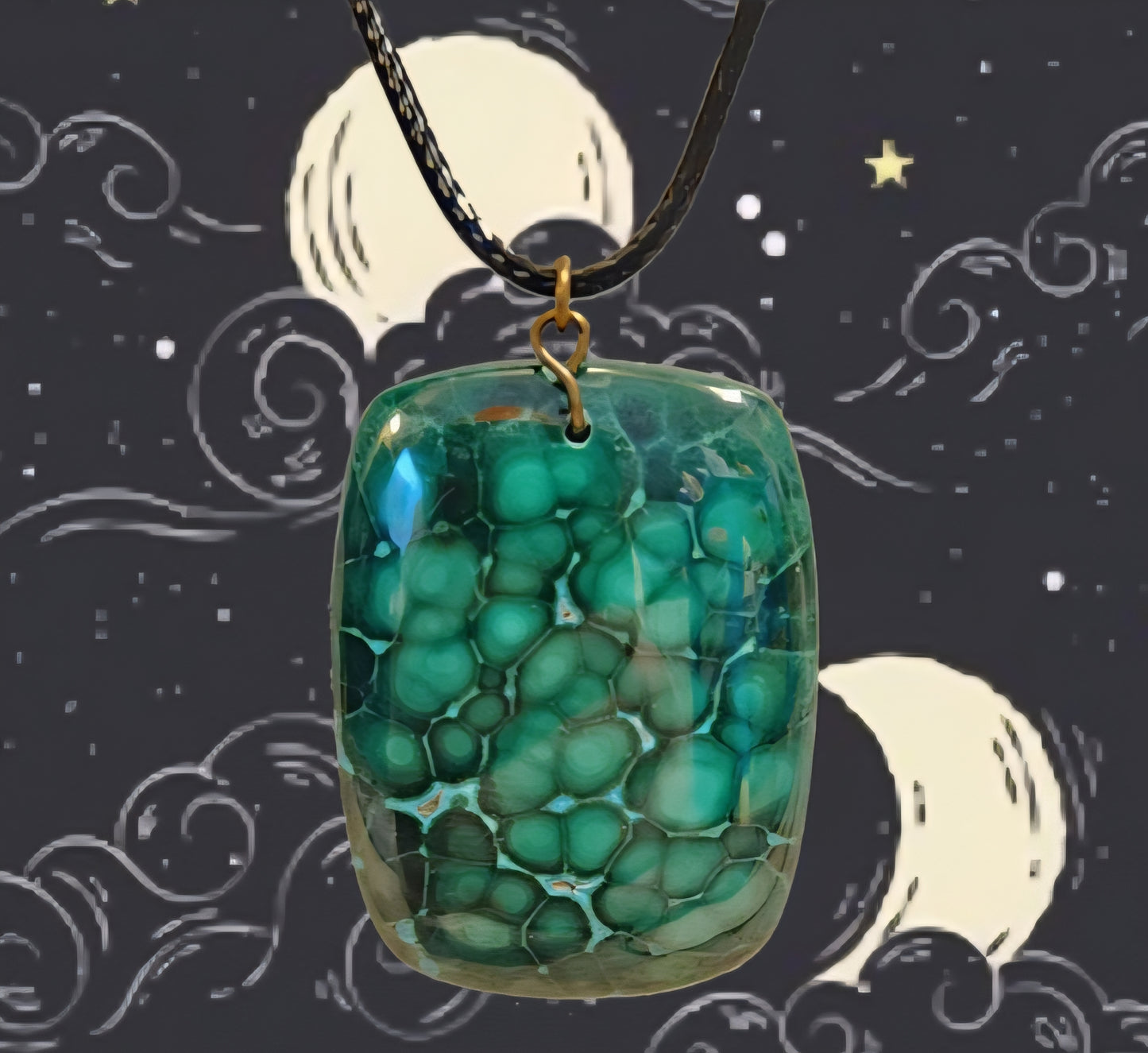 ꩜❤️⭐️💰 Malachite hand carved necklace! ❤️⭐️💰꩜