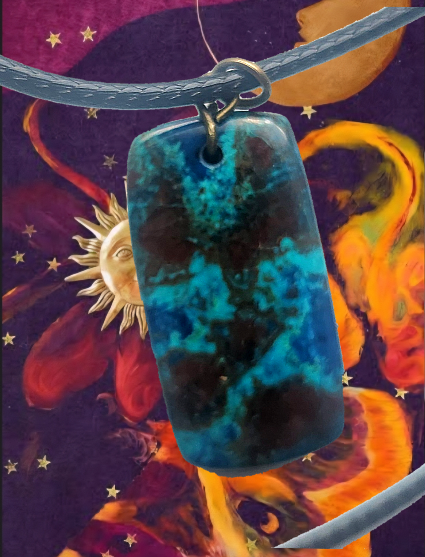 ✨️Pretty hand drilled and carved azurite necklace✨️
