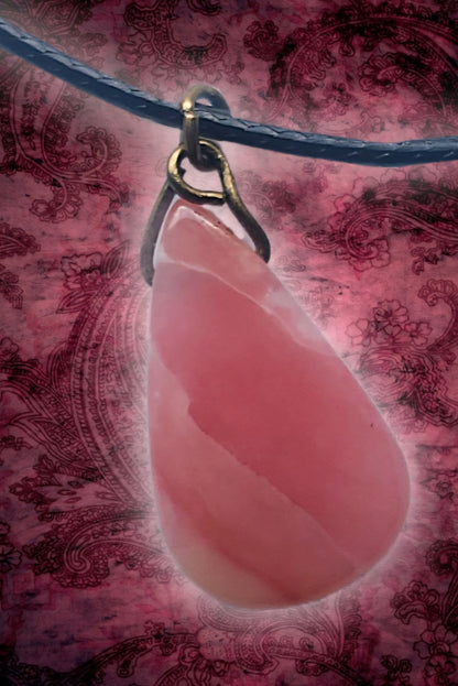 💕♎️ pink opal pendant hand drilled necklace ♎️💕