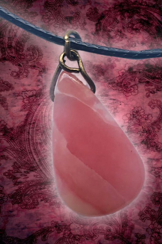 💕♎️ pink opal pendant hand drilled necklace ♎️💕